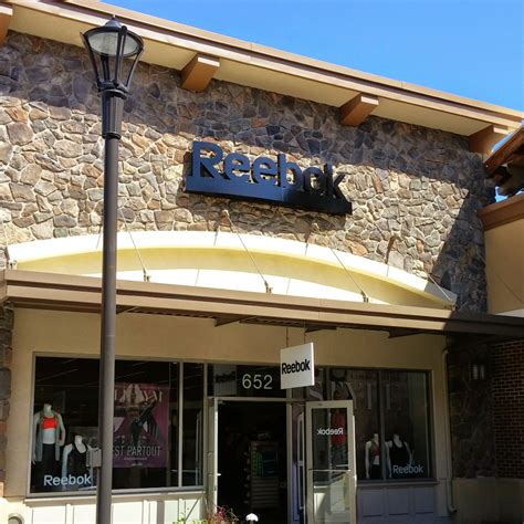 outlet stores in mirabel